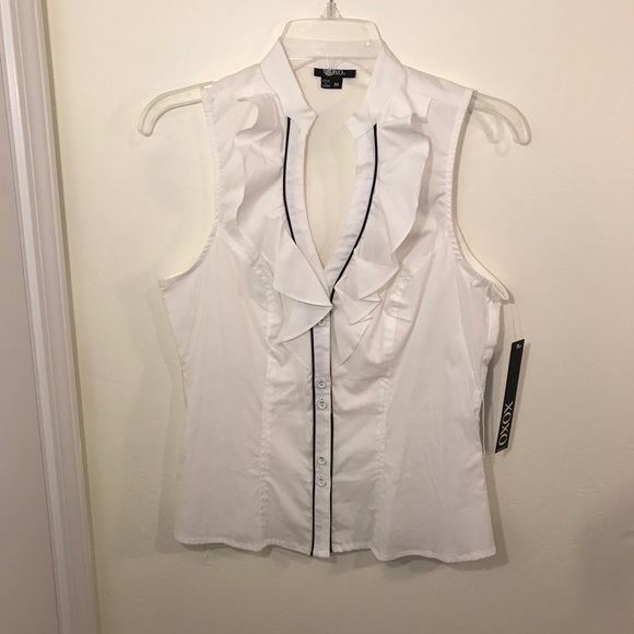 Sleeveless ruffle blouse - Picture 1 of 11